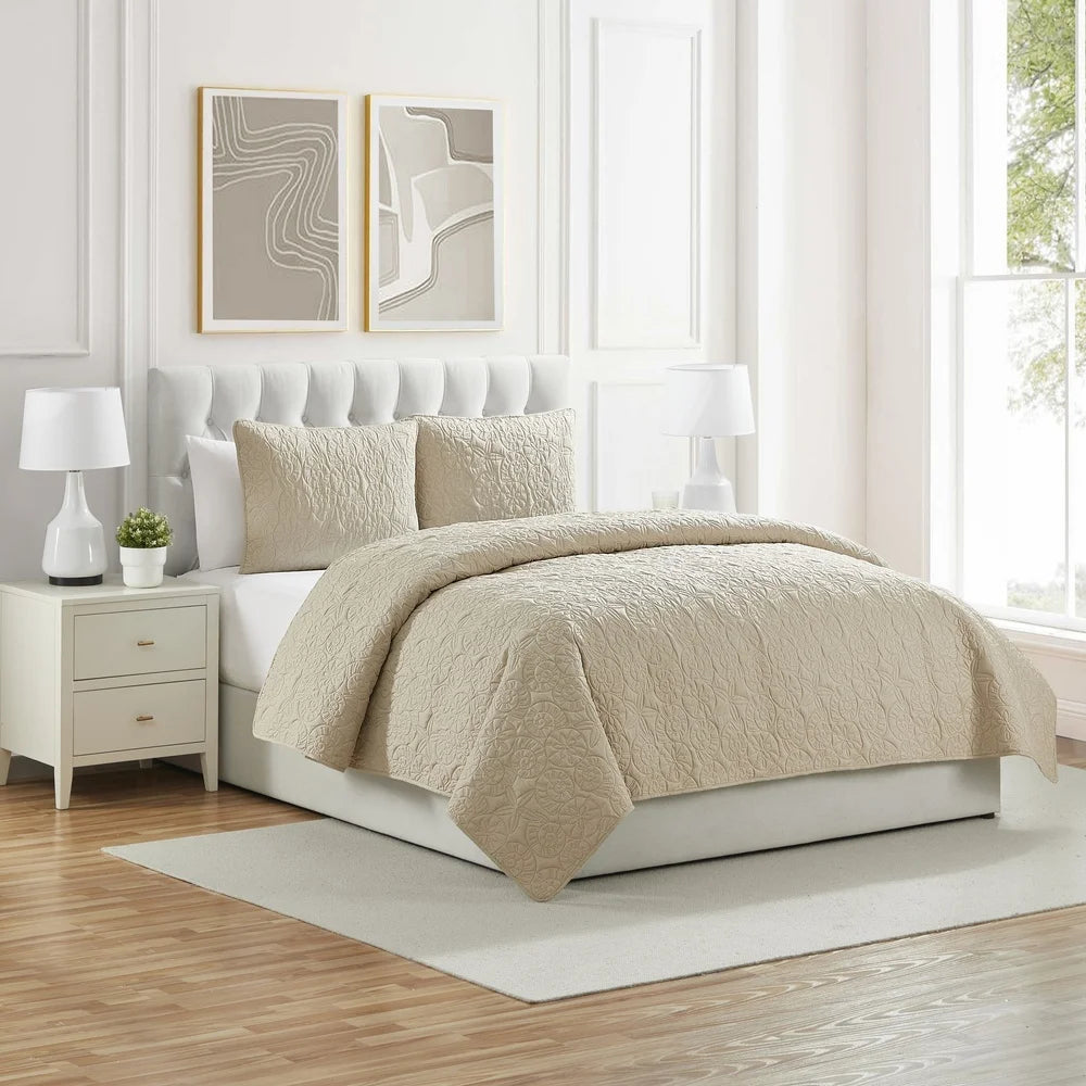 Coastal 3 Piece Quilt Set Seashell Pattern King Size Machine Washable Microfiber